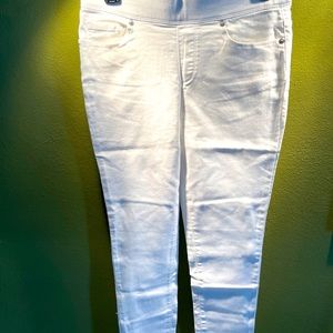 Martha Stewart soft white denim pants